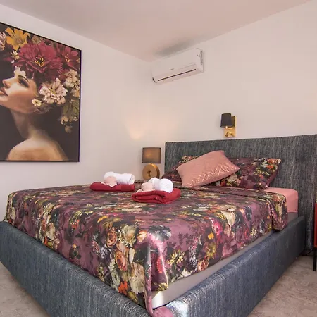 Apartments Flowers Krk Town Exterior foto