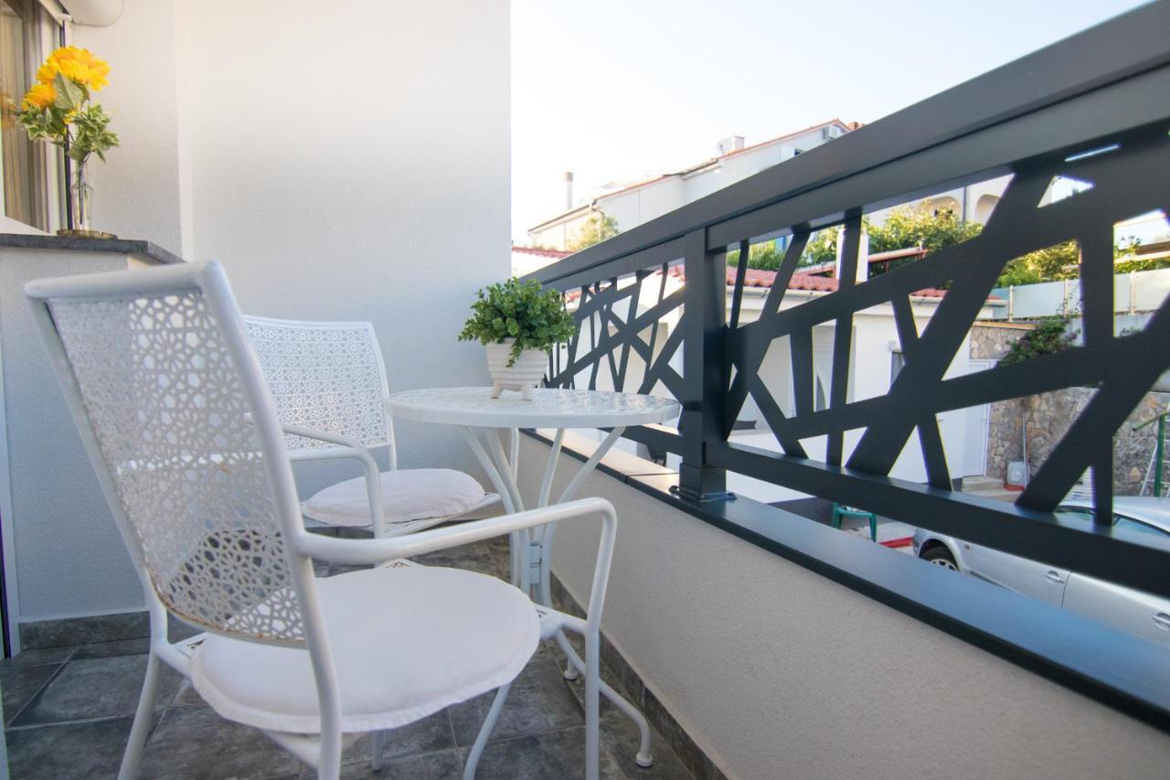 Apartment Flowers Krk Town