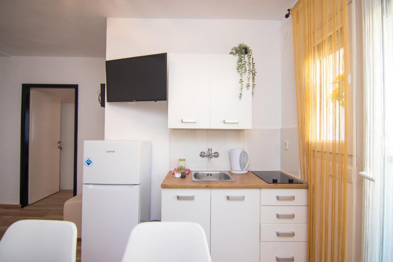 Flowers Apartment